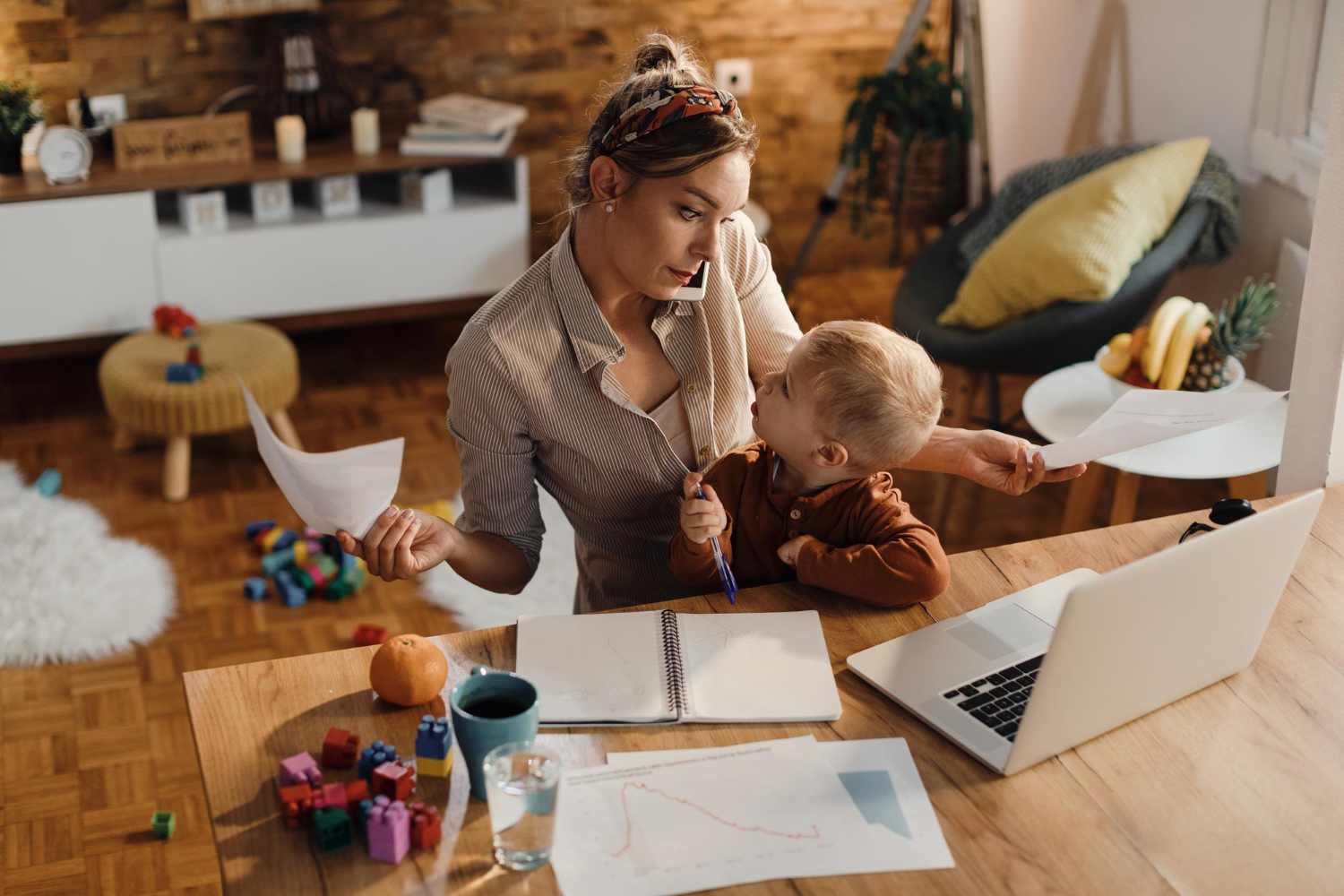 Balancing Family Life and Career: How to Thrive as a Stay-at-Home Mom with Remote Work